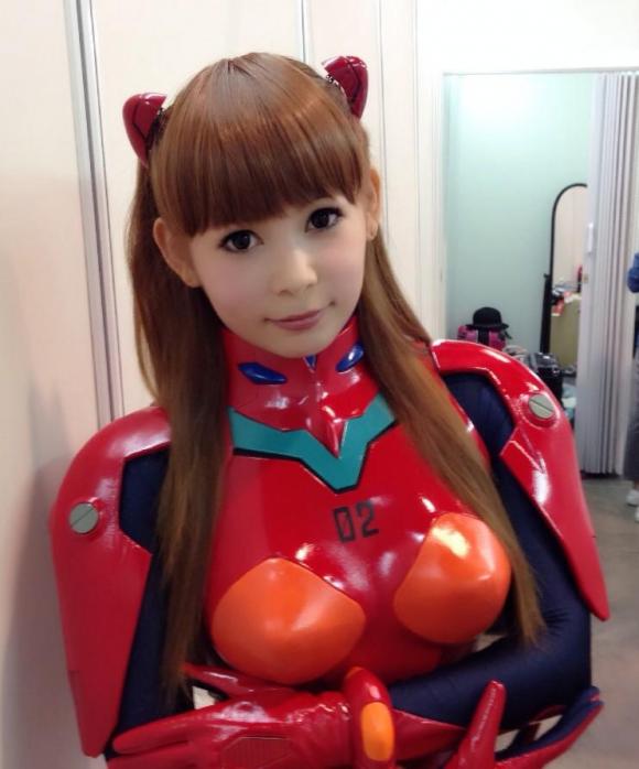 中川翔子エヴァコスお尻1