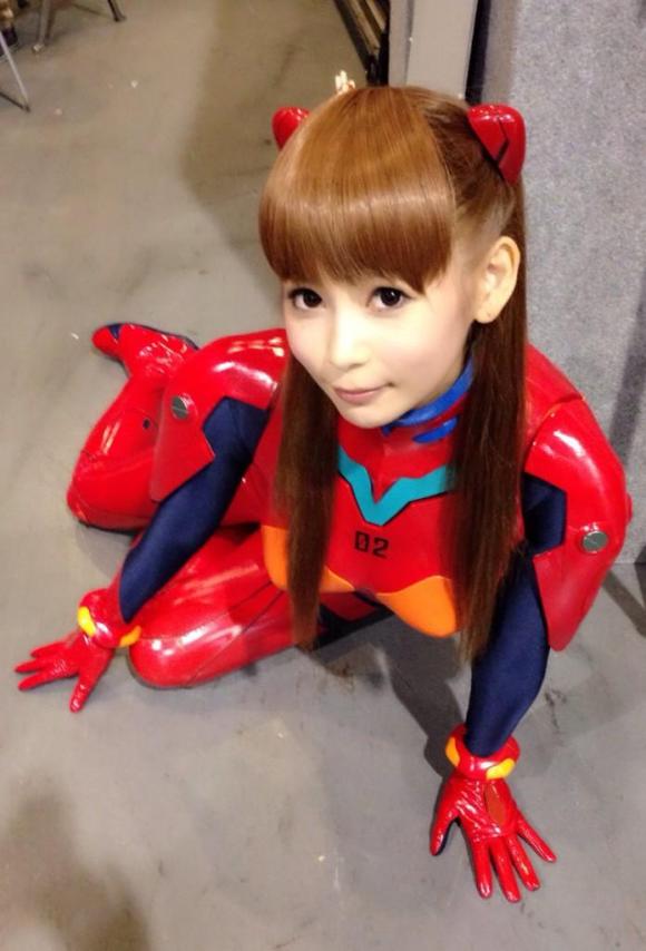 中川翔子エヴァコスお尻2