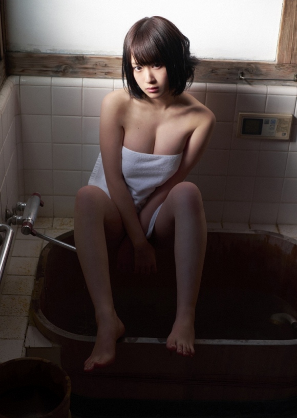 巨乳コスプレイヤー御伽ねこむの最新入浴裸写真がエロい みんくちゃんねる