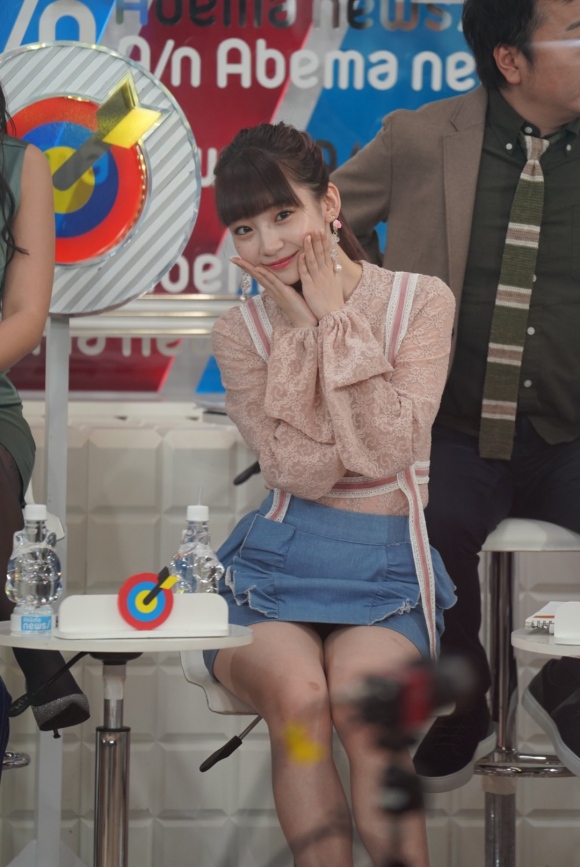 荻野由佳パンチラ2
