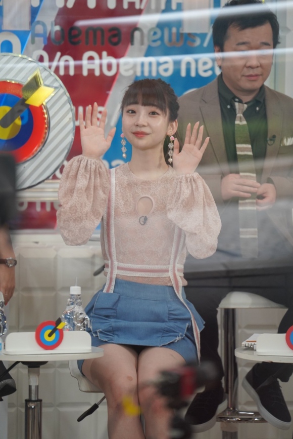 荻野由佳パンチラ5
