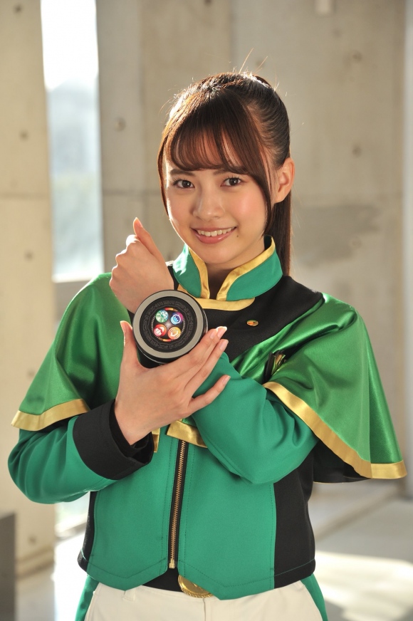 魔進戦隊キラメイジャー新條由芽パンチラ5