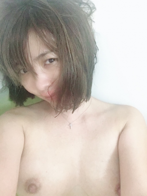 Twitter熟女40歳エロ自撮り0