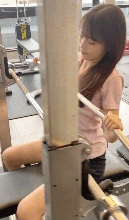鷲見玲奈おっぱい7
