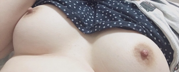 たくしあげおっぱい25