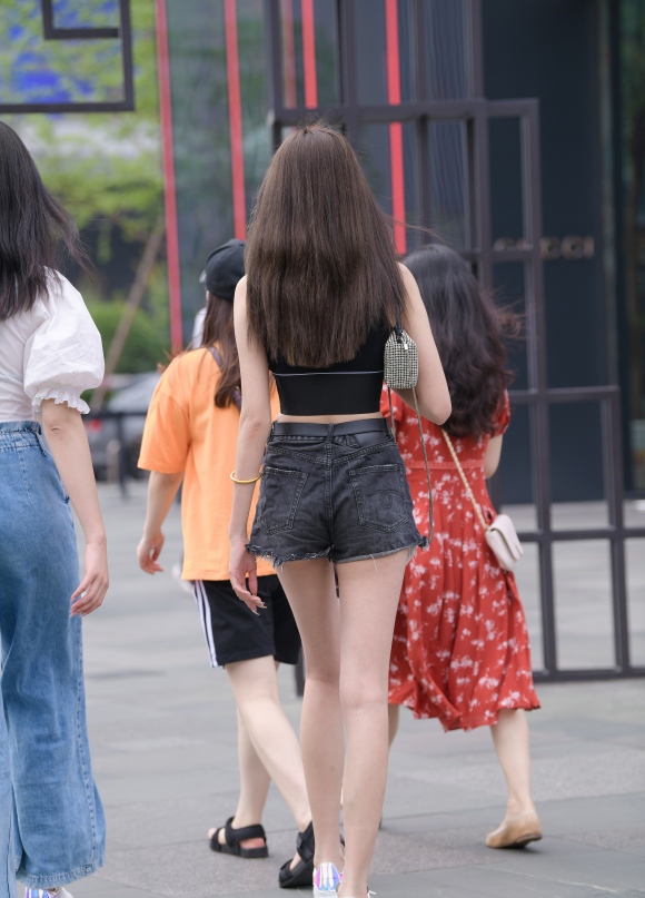 ダメージデニム中国人パンツ4