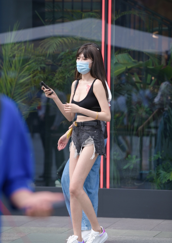 ダメージデニム中国人パンツ11
