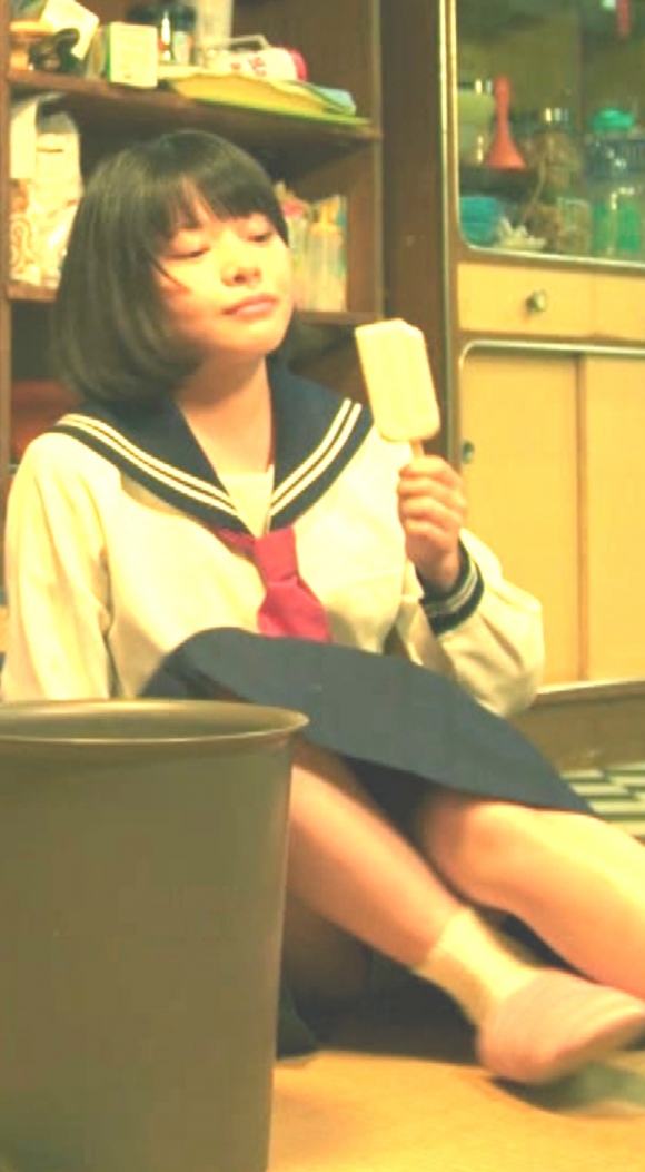 浦安鉄筋家族岸井ゆきのパンチラ16