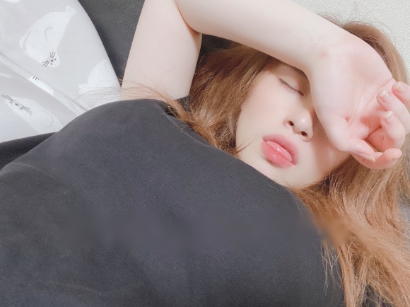 美乳13