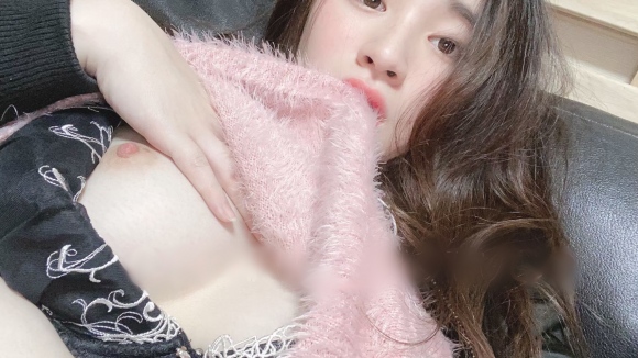 美乳21