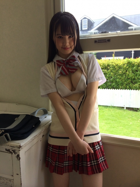 山崎水愛AV9