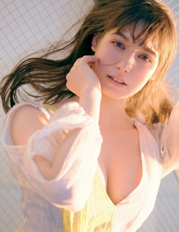 トラウデン直美おっぱい1