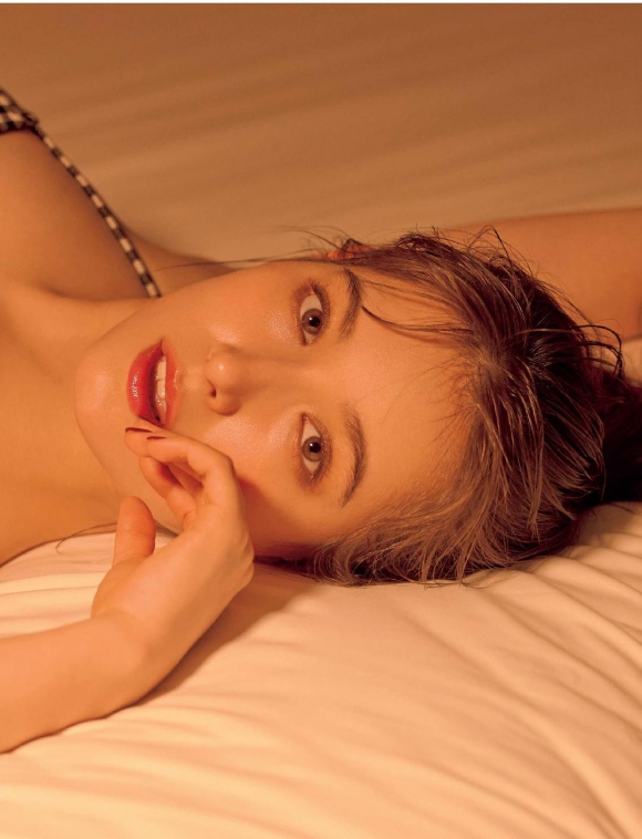 トラウデン直美おっぱい3