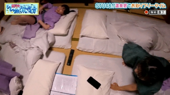 岩田陽菜パンチラ2