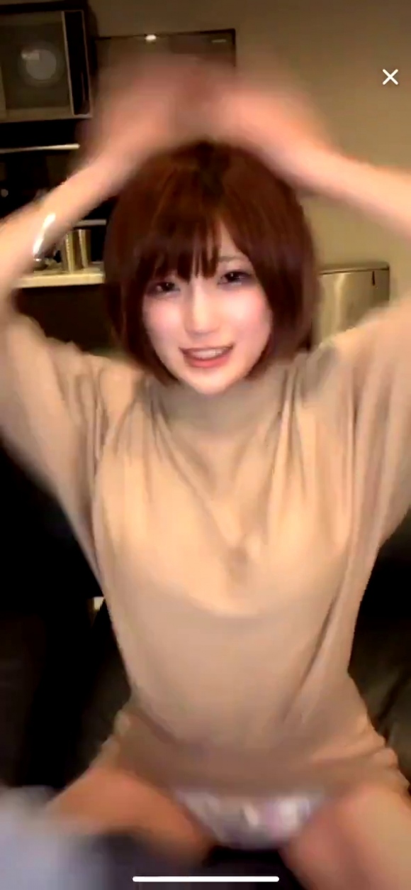 インスタライブパンチラ3