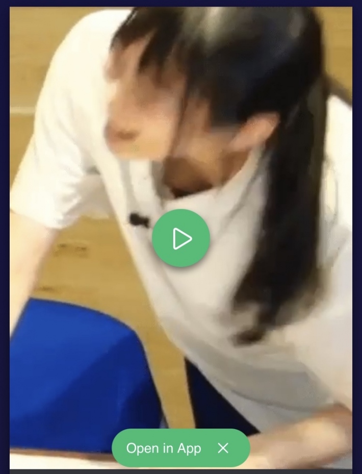 小泉萌香乳首チラ3