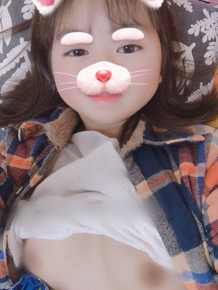 童顔おっぱい23
