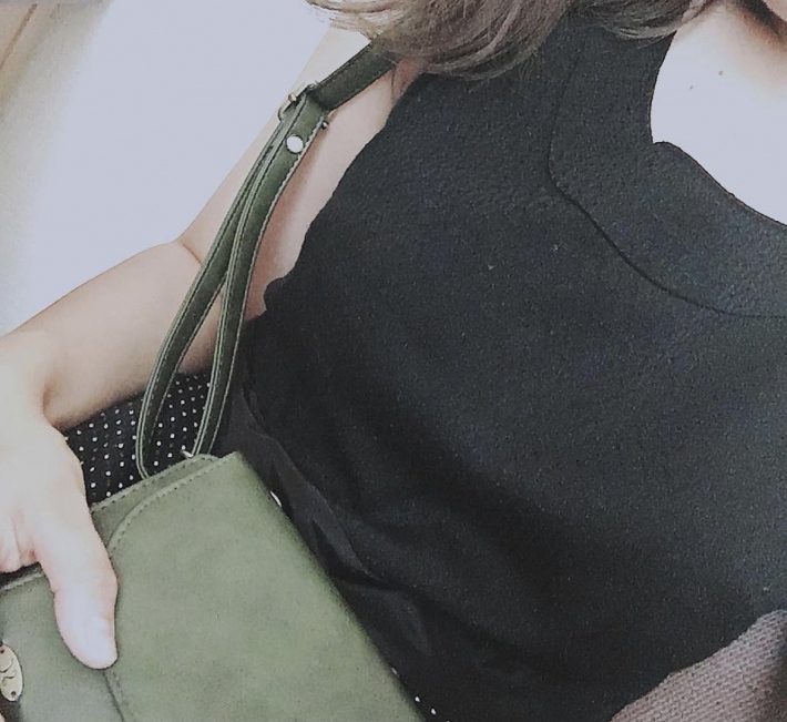 勃起乳首15